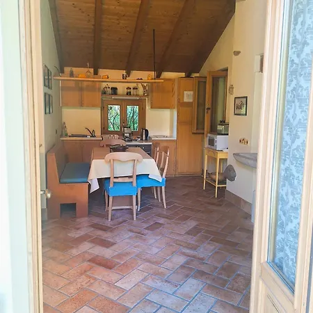 Casa vacanze The Dependance Of The Isabella By The Little River With Private Dedicated Parking Stresa