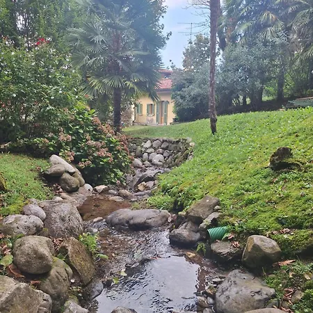 Dom wakacyjny The Dependance Of The Isabella By The Little River With Private Dedicated Parking *