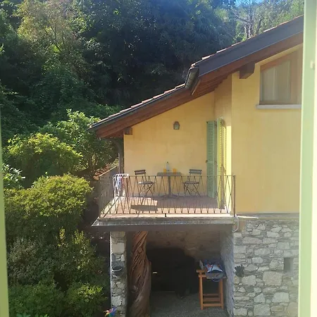 Dom wakacyjny The Dependance Of The Isabella By The Little River With Private Dedicated Parking